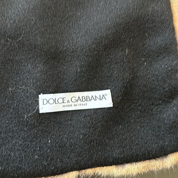 Authentic Dolce & Gabbana Fur Scarf Neck Wrap Cover Shawl Width 7.5” Length 39” - Picture 3 of 4